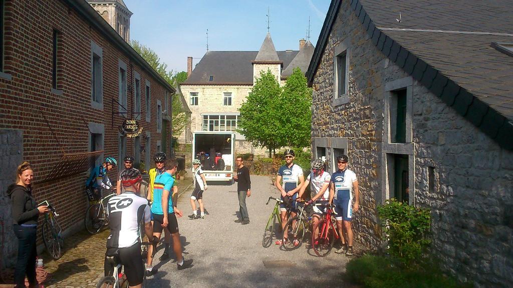 B&B Au Coeur De Villers Luaran gambar