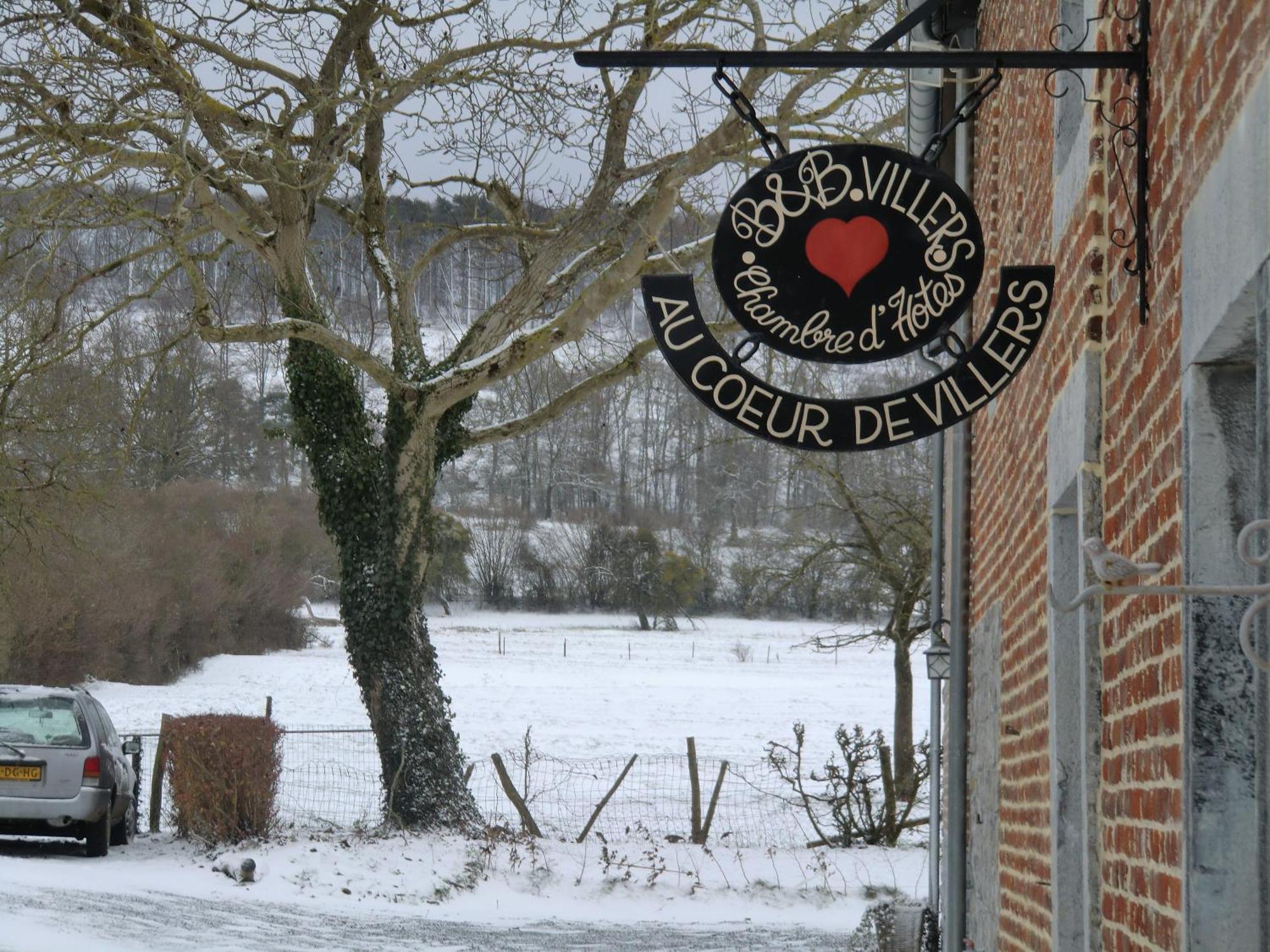 B&B Au Coeur De Villers Luaran gambar