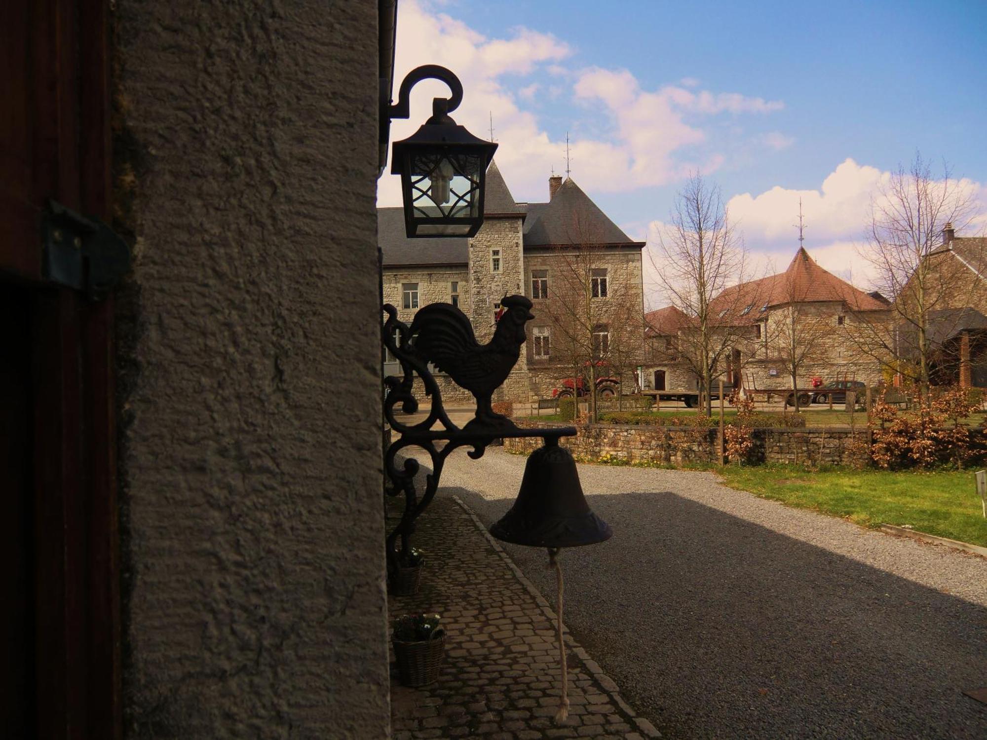 B&B Au Coeur De Villers Luaran gambar